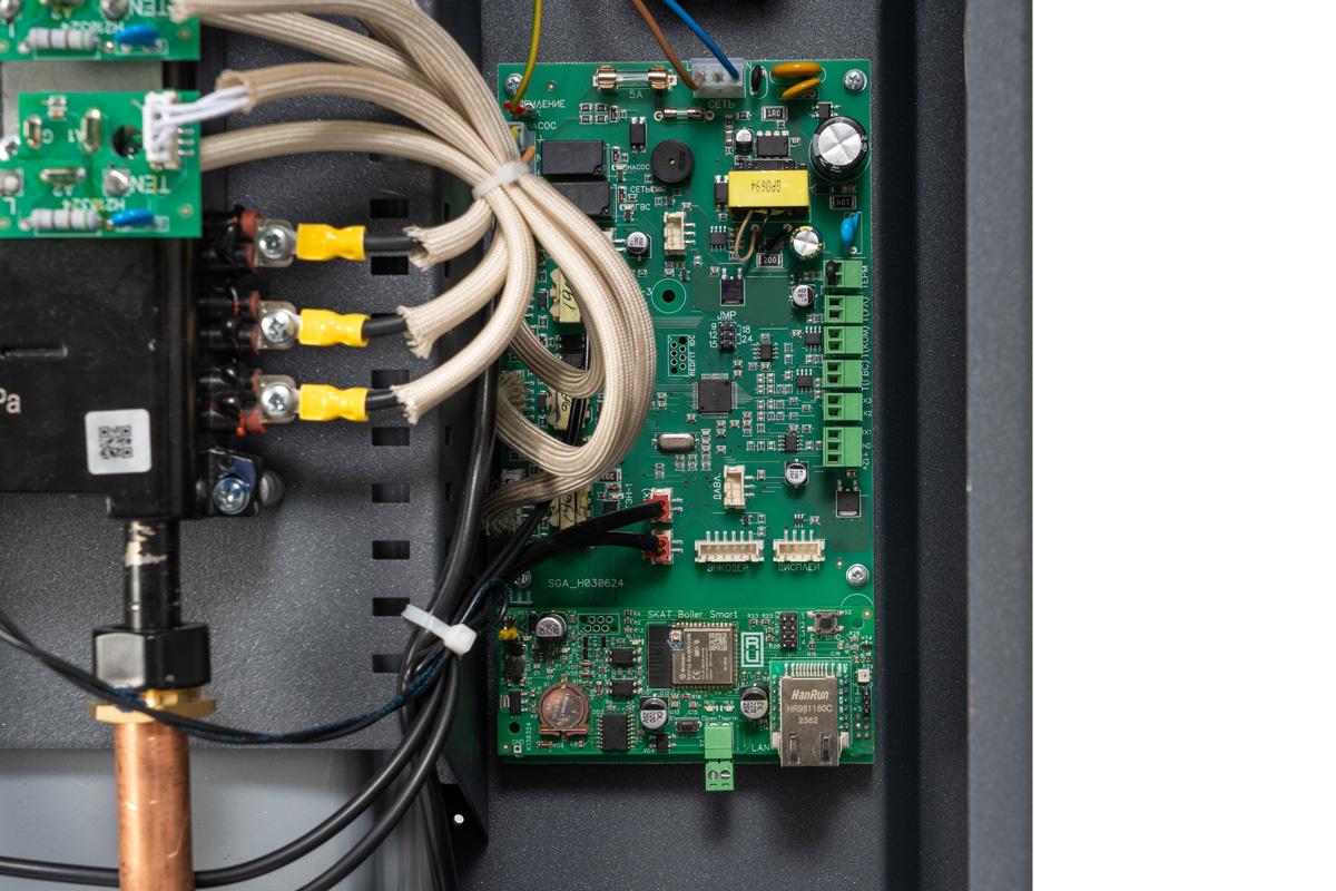 Skat gold alum detail  (6).jpg